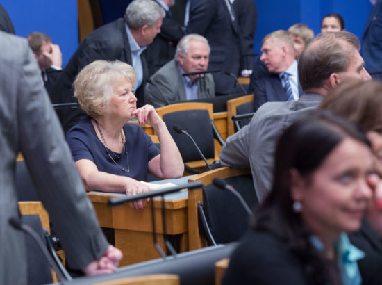 Riigikogu täiskogu istung, uue valitsuse liikmed ja Riigikogu liikmed andsid ametivande
